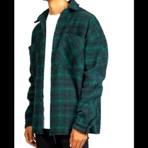 Old Navy Men’s flannel long sleeve shirt.